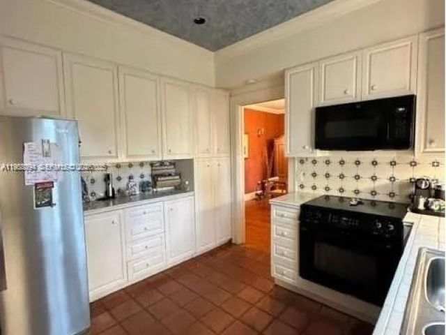 Дом в аренду по адресу 1103 Genoa St - фото 7471276