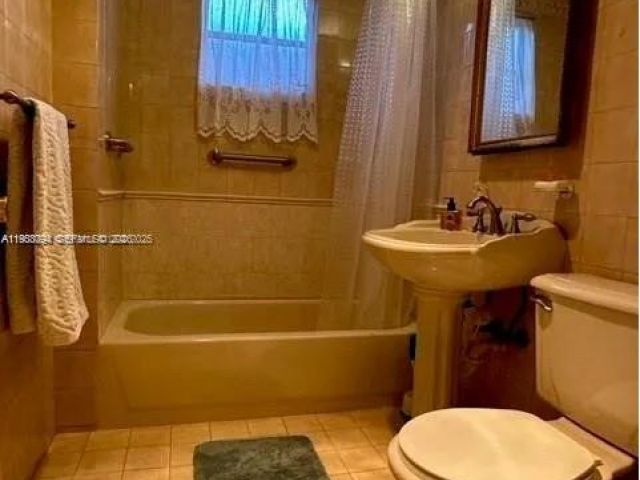 Дом в аренду по адресу 1103 Genoa St - фото 7471282