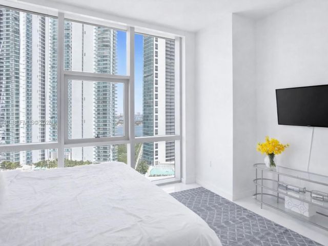 Квартира в аренду номер2401 - фото 7333379