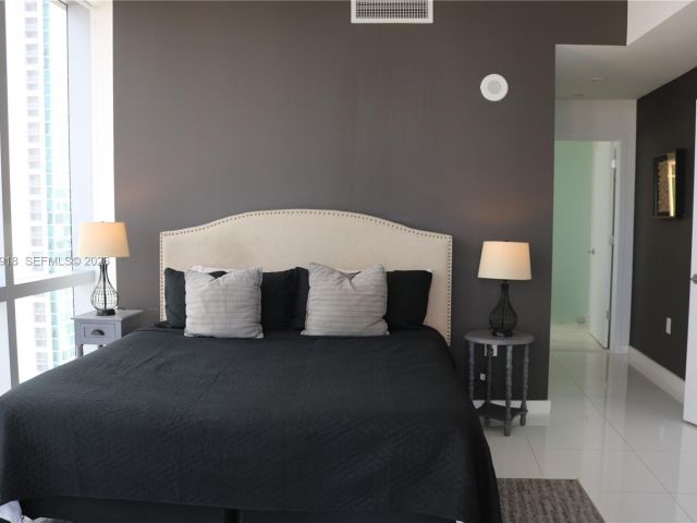 Квартира в аренду номер2401 - фото 7333384