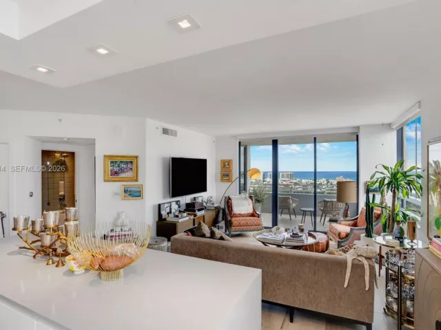 Продажа квартиры #2414 - фото 7343594