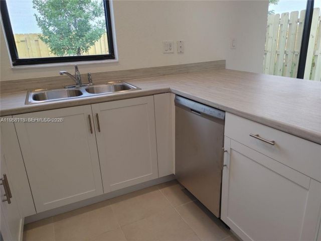 Дом в аренду по адресу 13313 SW 287th TERRACE - фото 7463322