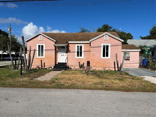 Продажа дома по адресу 1023 N 25th Ave - фото 7462720