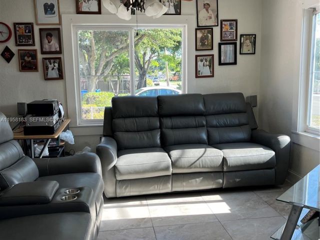 Продажа дома по адресу 1023 N 25th Ave - фото 7462723