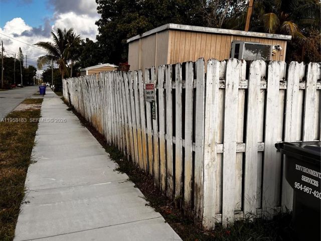 Продажа дома по адресу 1023 N 25th Ave - фото 7462735