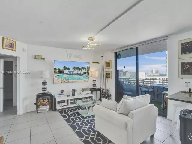 Продажа квартиры #1811 - фото 7332095