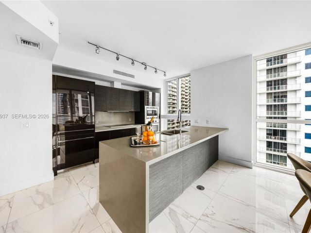 Продажа квартиры #2708 - фото 7337201