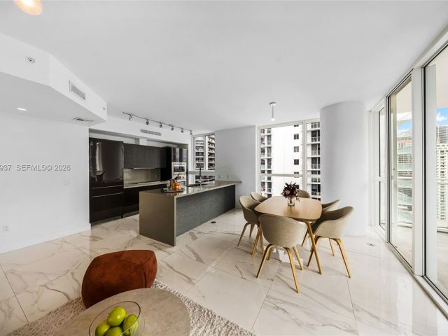 Продажа квартиры #2708 - фото 7337202