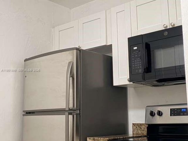 Дом в аренду по адресу 19377 NW 29th Ave - фото 7439637