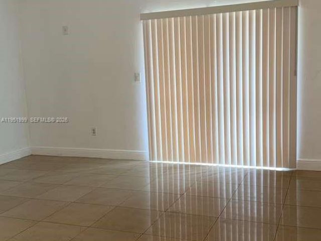 Дом в аренду по адресу 19377 NW 29th Ave - фото 7439640