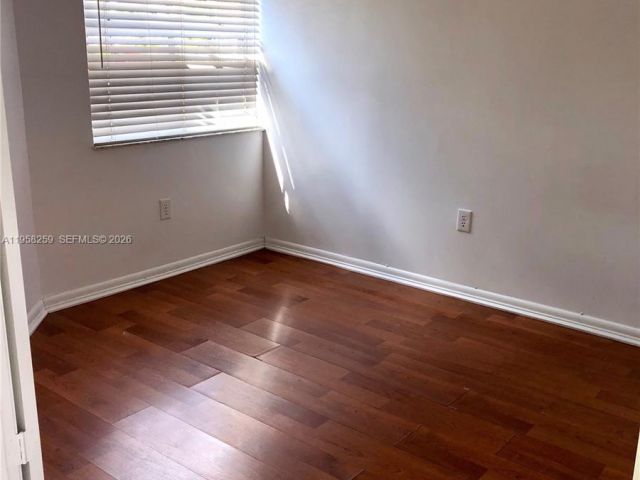 Дом в аренду по адресу 6407 SW 132nd Ct Cir 0 - фото 7464207