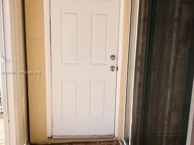 Дом в аренду по адресу 6407 SW 132nd Ct Cir 0 - фото 7464211