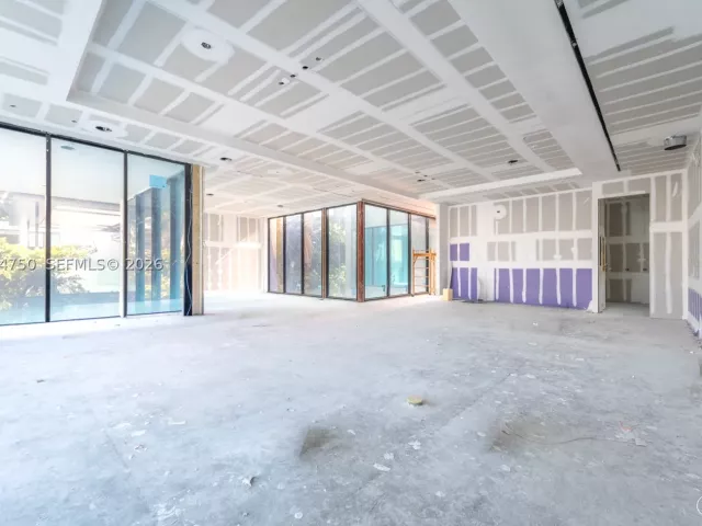Продажа дома по адресу 333 E Rivo Alto Dr - фото 8894278