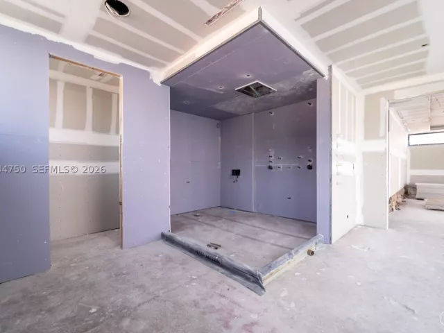 Продажа дома по адресу 333 E Rivo Alto Dr - фото 8894279