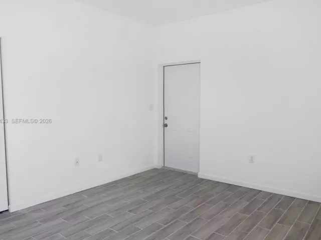 Дом в аренду по адресу 1221 NW 45th St A - фото 7331487