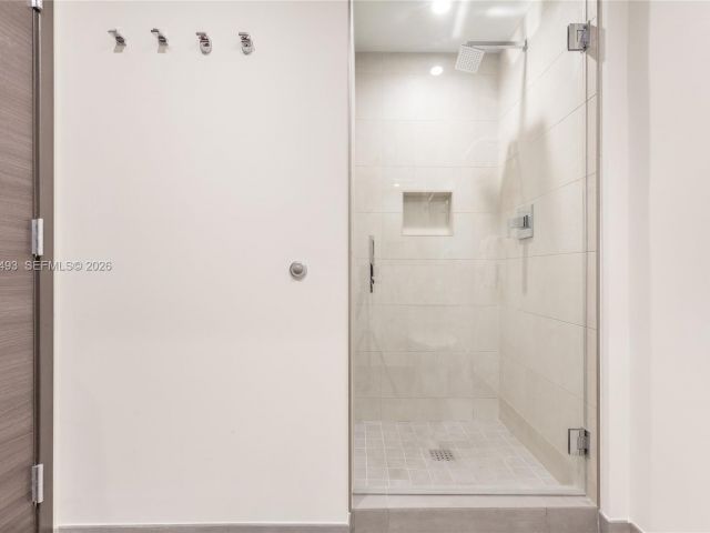 Продажа квартиры #N329 - фото 7406085