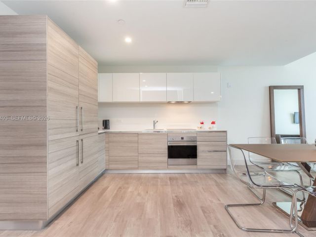 Продажа квартиры #N329 - фото 7406088