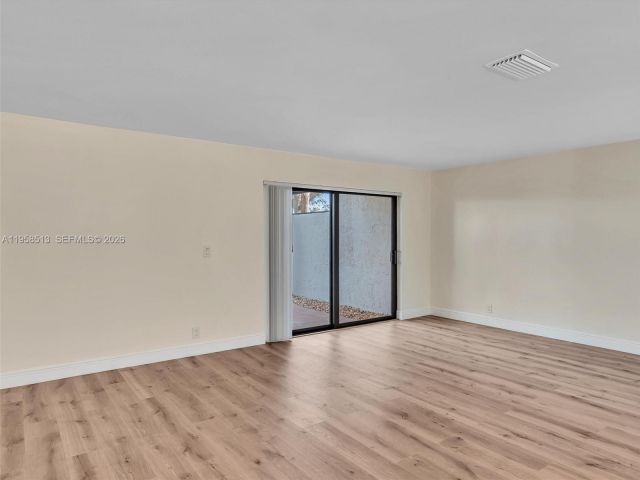 Дом в аренду по адресу 1193 NW 98th Ter 134 - фото 7331326