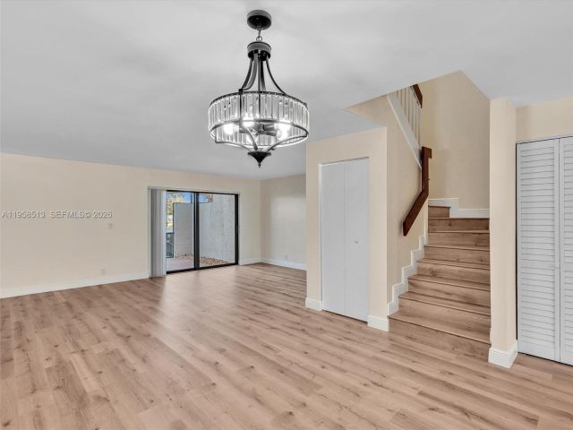 Дом в аренду по адресу 1193 NW 98th Ter 134 - фото 7331329