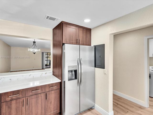 Дом в аренду по адресу 1193 NW 98th Ter 134 - фото 7331338