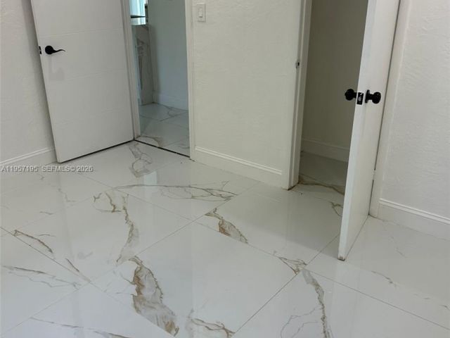 Продажа дома по адресу 2331 Coolidge St - фото 7428547