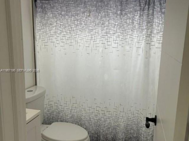 Продажа дома по адресу 2331 Coolidge St - фото 7428549