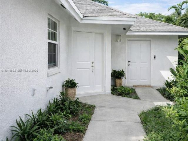 Дом в аренду по адресу 165 SW 5th Ct 1 - фото 7450627