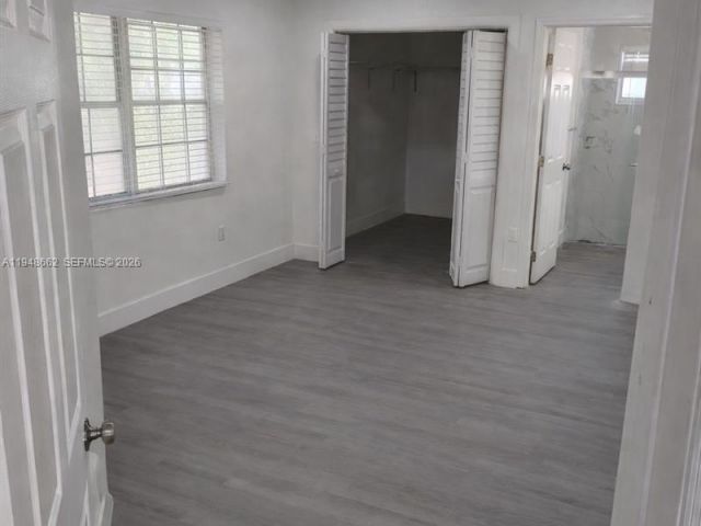 Дом в аренду по адресу 165 SW 5th Ct 1 - фото 7450632