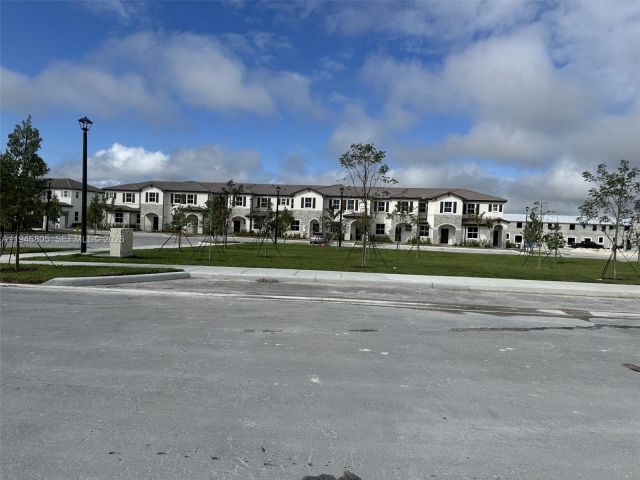 Дом в аренду по адресу 2713 SE 26 Rd . - фото 7475043