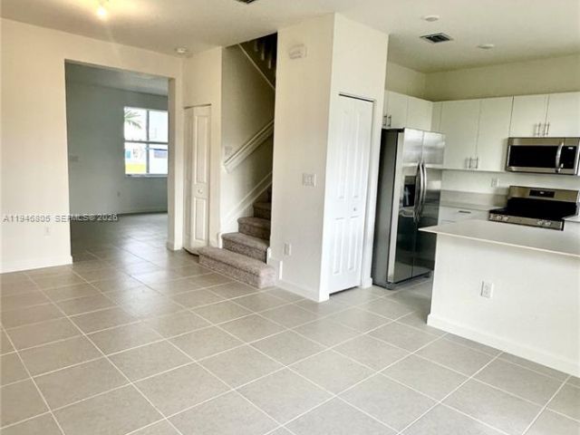 Дом в аренду по адресу 2713 SE 26 Rd . - фото 7475052