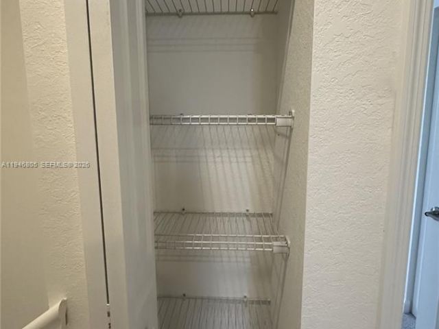 Дом в аренду по адресу 2713 SE 26 Rd . - фото 7475079