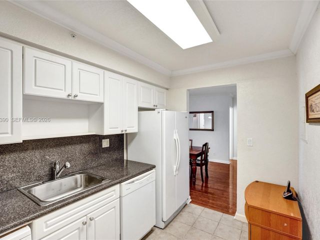 Квартира в аренду номер1628 (Available June 20) - фото 7477428