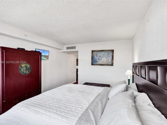 Квартира в аренду номер1628 (Available June 20) - фото 7477432