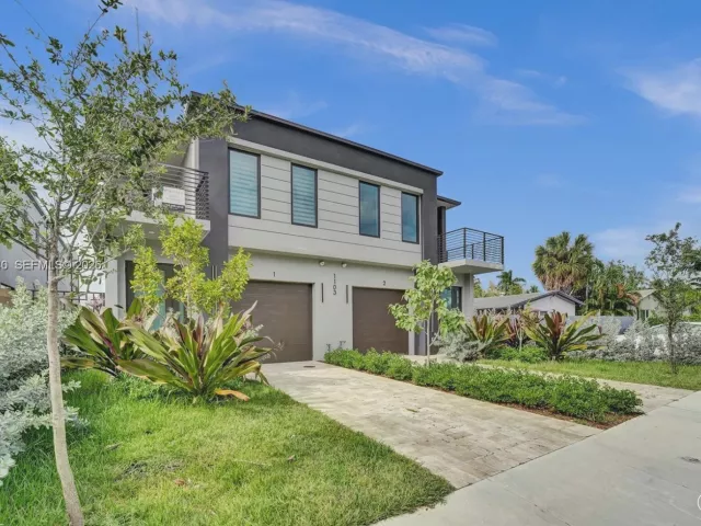 Дом в аренду по адресу 1101 NE 16th Ter TH#1 - фото 7333971