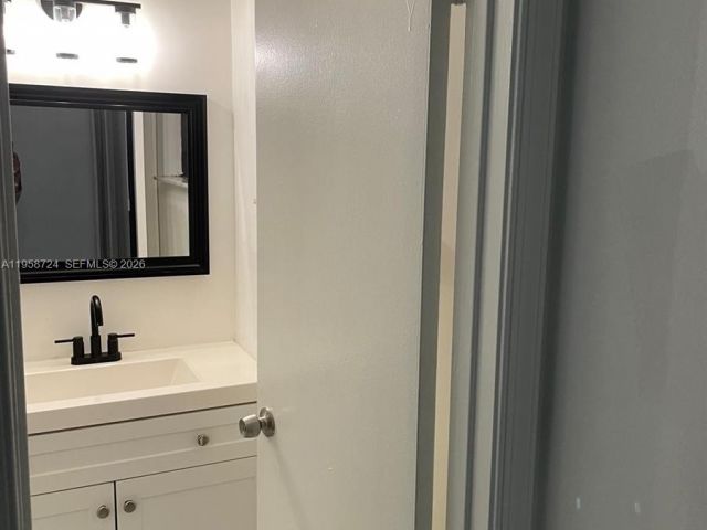 Дом в аренду по адресу 1455 Holly Heights Dr 40 - фото 7468973