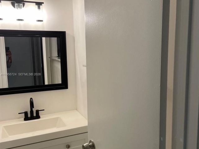 Дом в аренду по адресу 1455 Holly Heights Dr 40 - фото 7468982