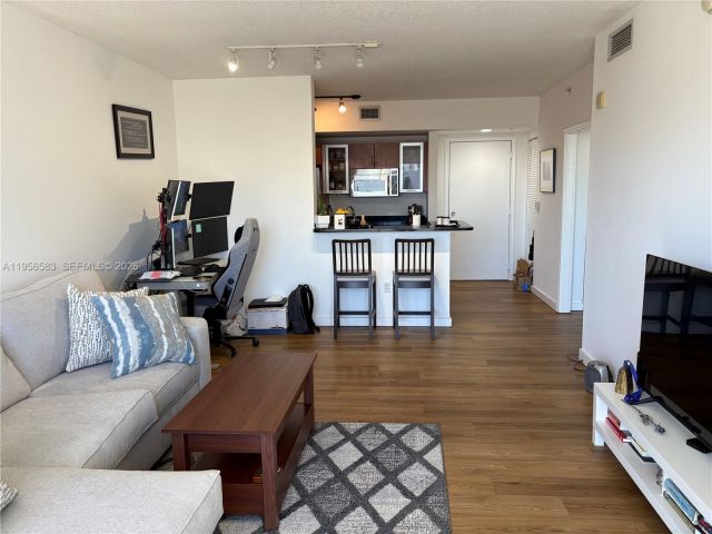 Продажа квартиры #807 - фото 7471983