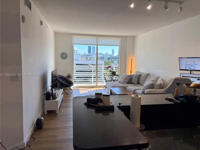 Продажа квартиры #807 - фото 7471984