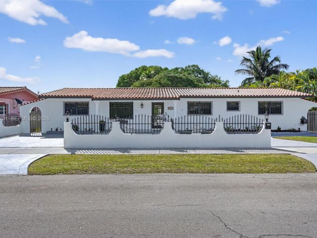 Продажа дома по адресу 9410 SW 42nd St - фото 7434024