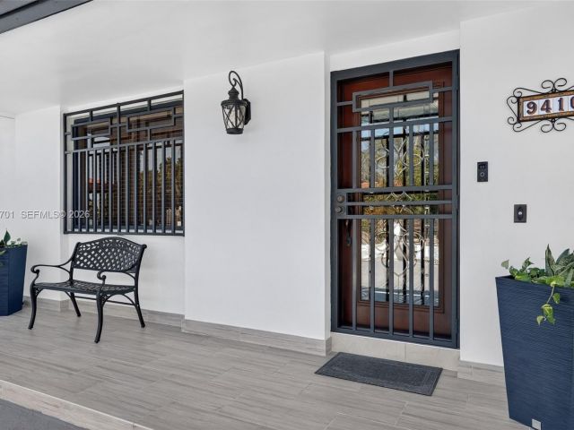 Продажа дома по адресу 9410 SW 42nd St - фото 7434027