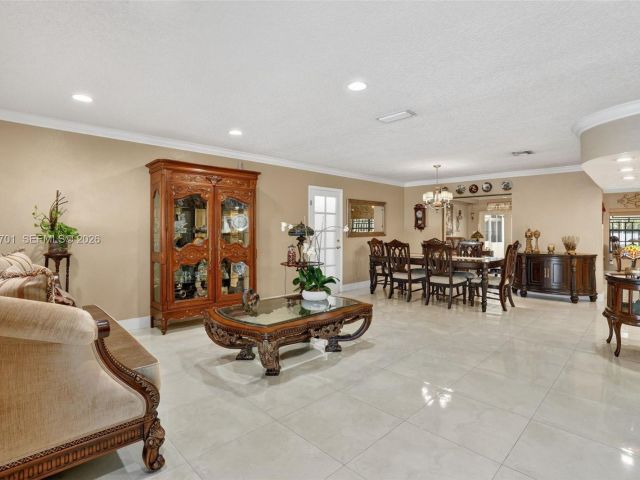 Продажа дома по адресу 9410 SW 42nd St - фото 7434028