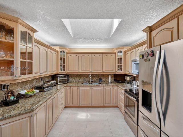 Продажа дома по адресу 9410 SW 42nd St - фото 7434032