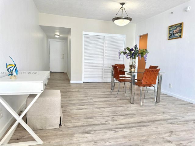 Продажа квартиры #1006 - фото 7439146