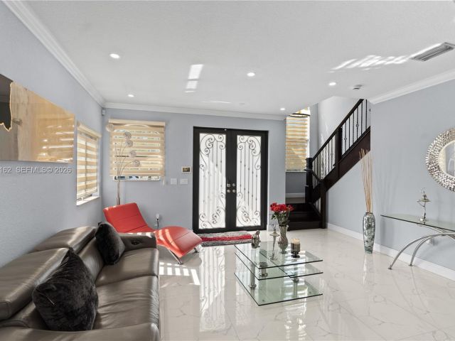 Продажа дома по адресу 3281 SW 145th Ave - фото 7463810