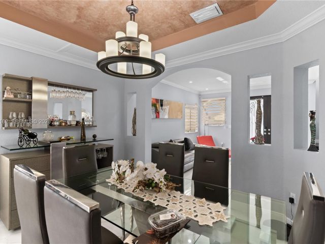 Продажа дома по адресу 3281 SW 145th Ave - фото 7463815