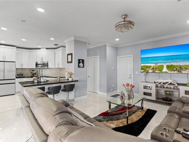 Продажа дома по адресу 3281 SW 145th Ave - фото 7463834