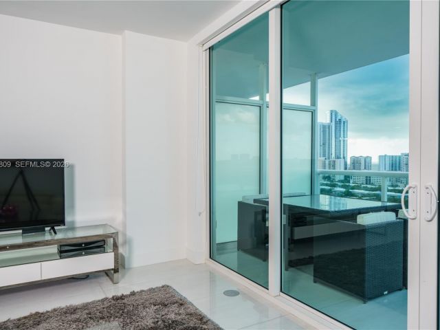 Продажа квартиры #1704 - фото 7339950