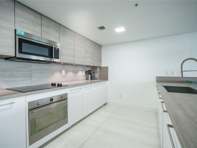 Продажа квартиры #1704 - фото 7339953