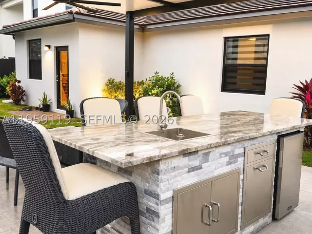 Продажа дома по адресу 23320 SW 132nd Pl - фото 8885653