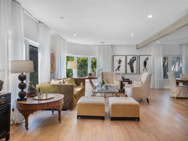 Продажа дома по адресу 463 W 62nd St - фото 7468896